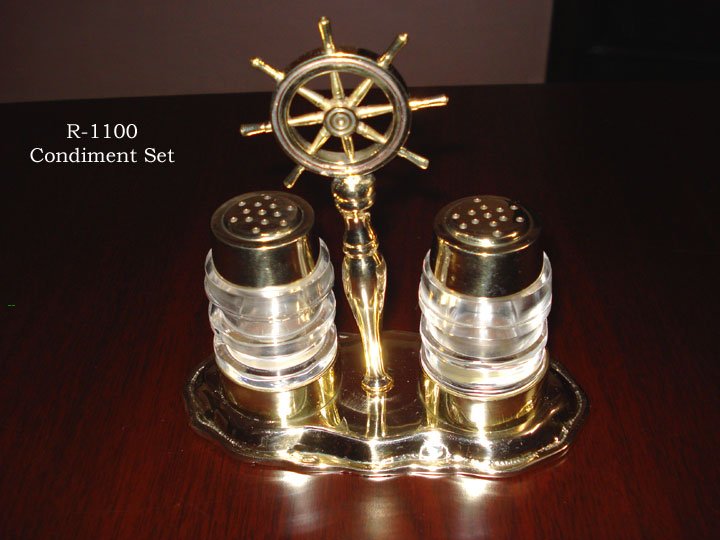 <span style="margin: 0px 0px 5px 0px; font-weight: 600;">R-1100</span><br />Condiment Set