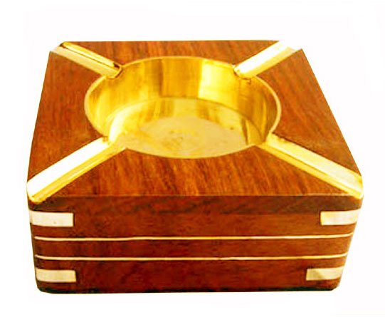 <span style="margin: 0px 0px 5px 0px; font-weight: 600;">R-1810</span><br />Ashtray