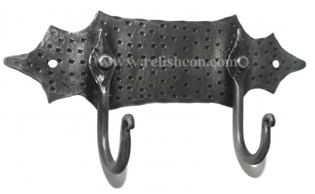 <span style="margin: 0px 0px 5px 0px; font-weight: 600;">R-3413</span><br />Hand Forged Hanger